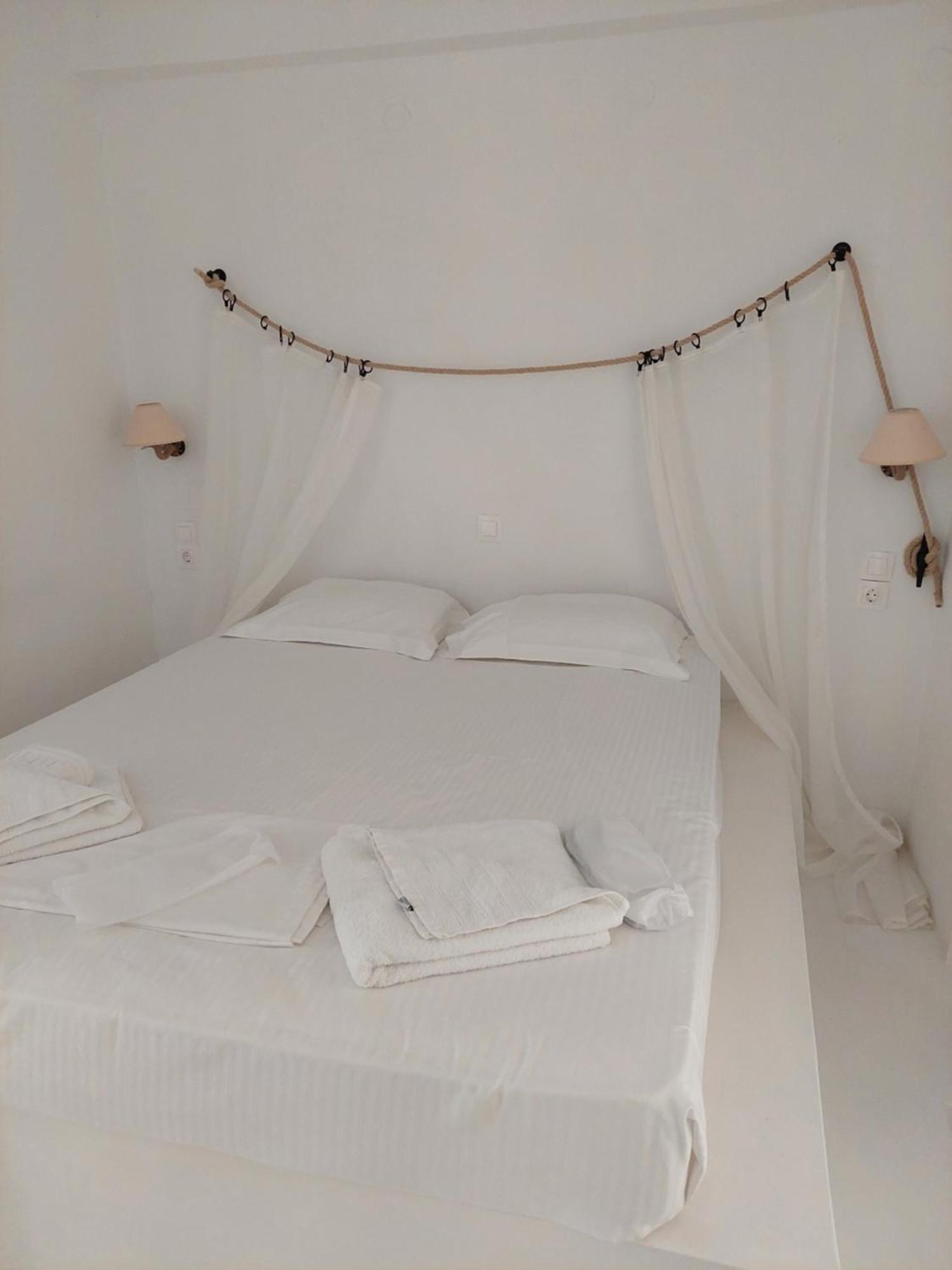 Golden Star Praxitelous Apartment Agia Marina  Luaran gambar